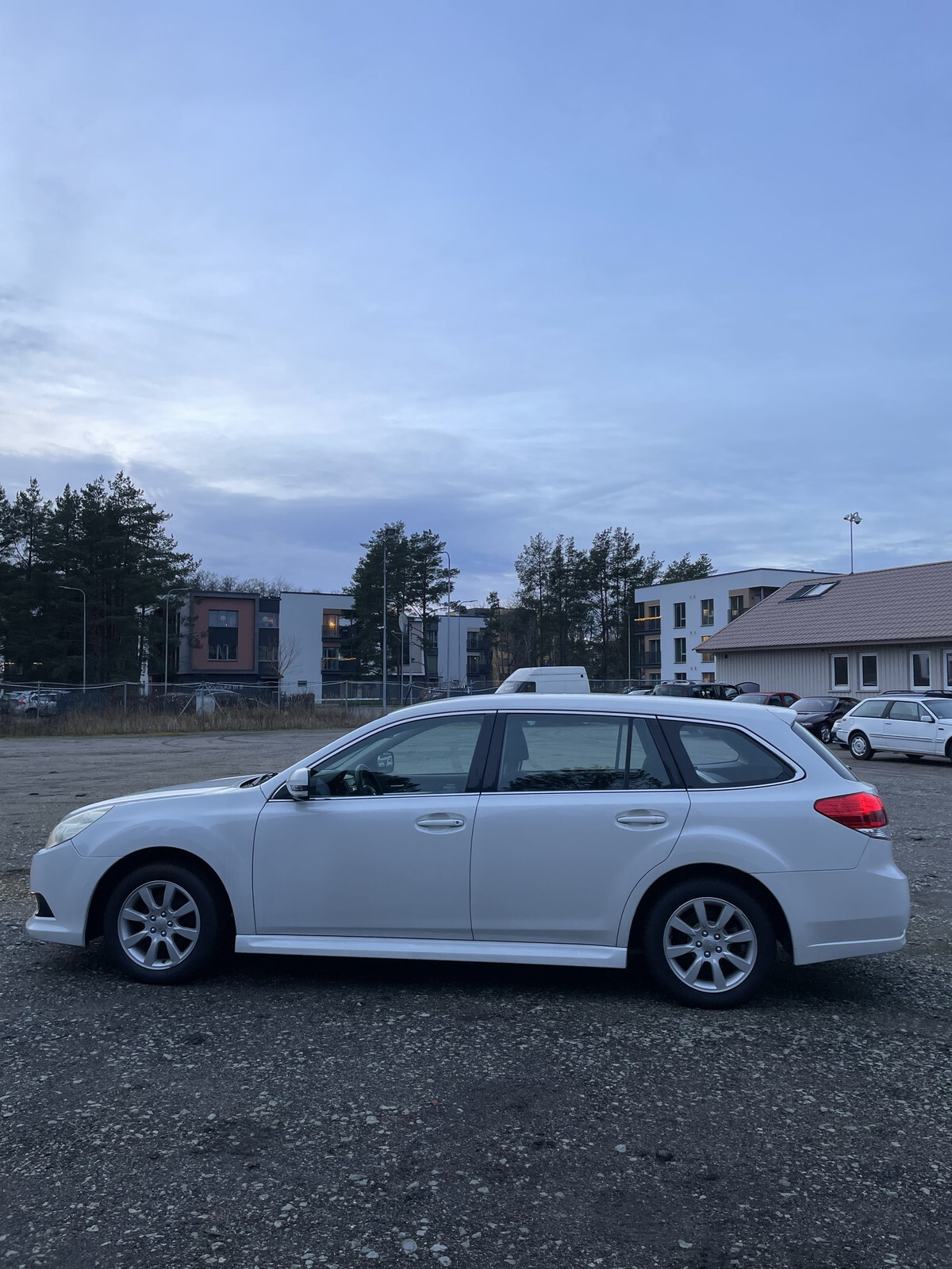 Subaru Legacy 2011, photo 3/10