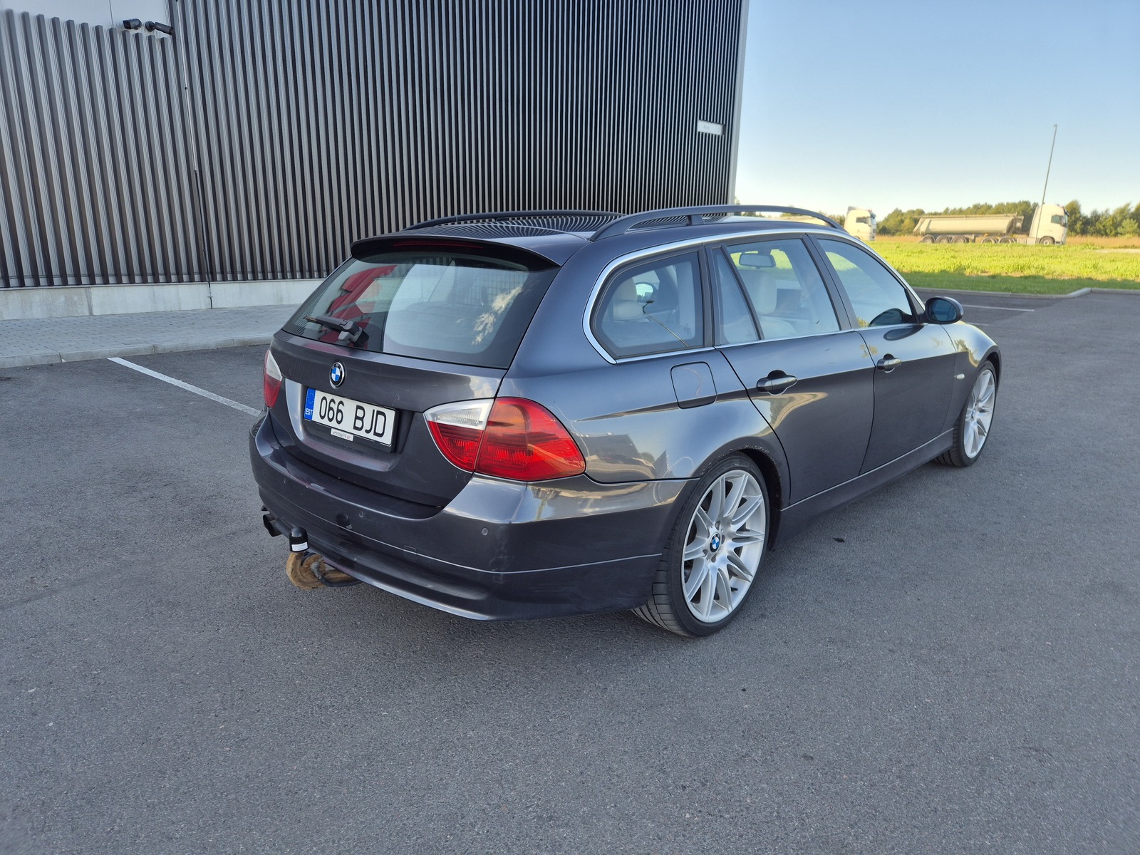 BMW 330 2006, kuva 7/24