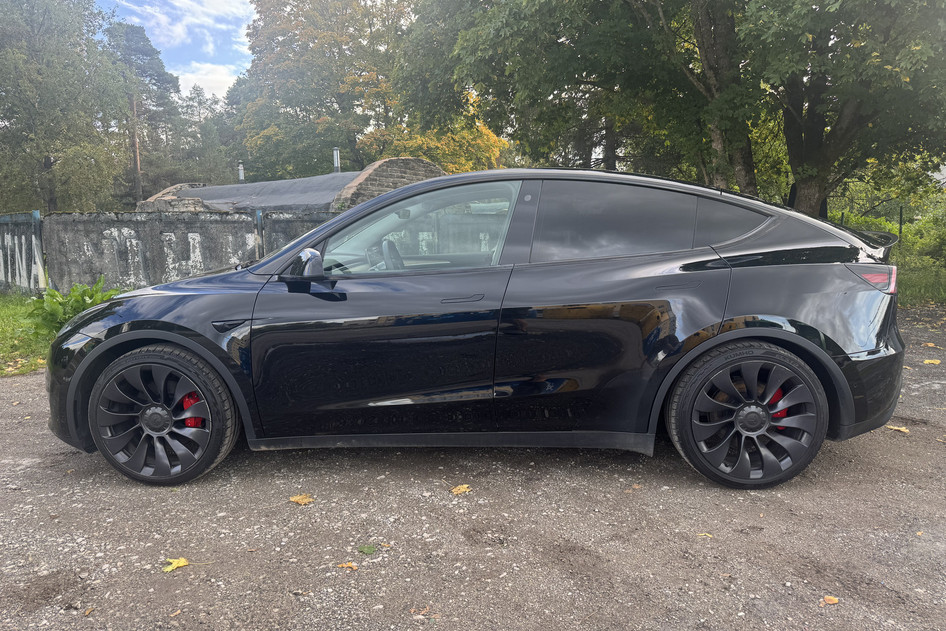 Tesla Model Y, 2022, 155 kW, электричество, автомат, полный привод
