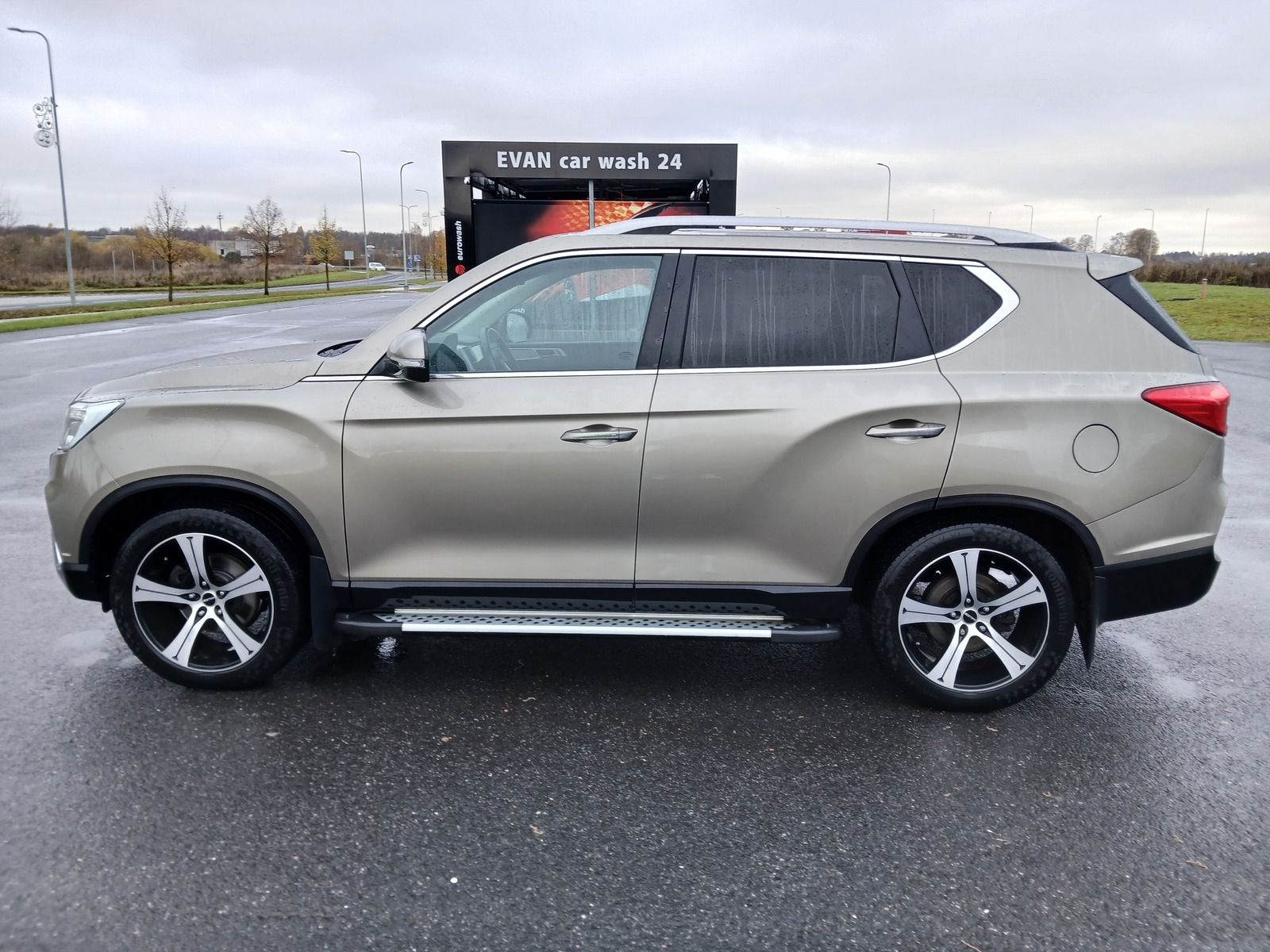Ssangyong Rexton 2019, kuva 2/6
