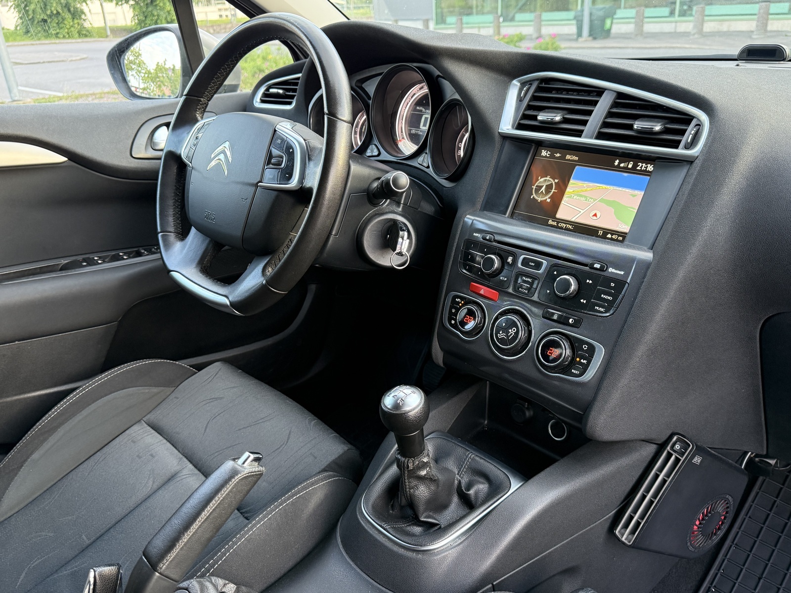Citroën C4 2013, photo 7/15