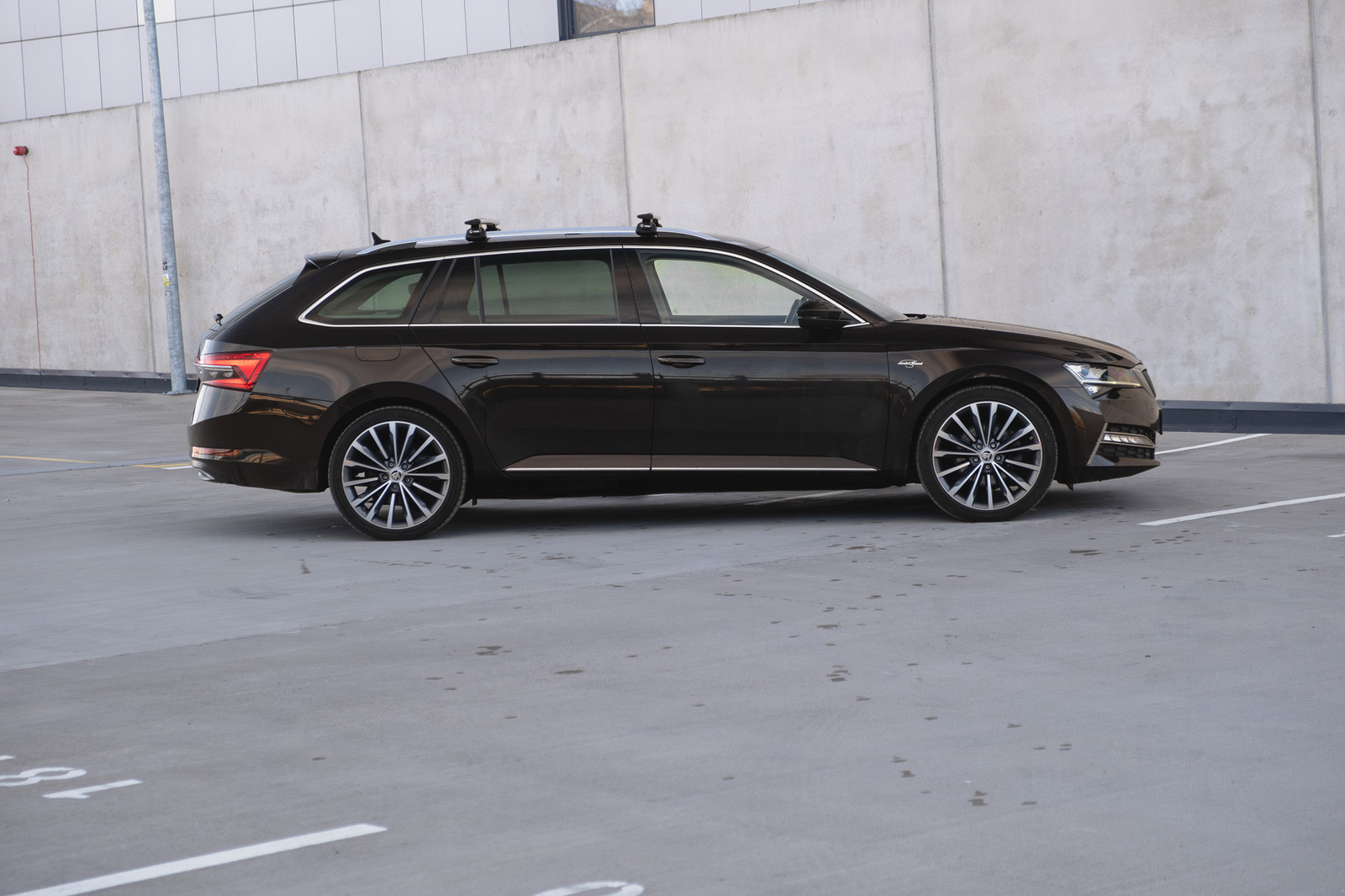 Škoda Superb 2021, photo 5/10