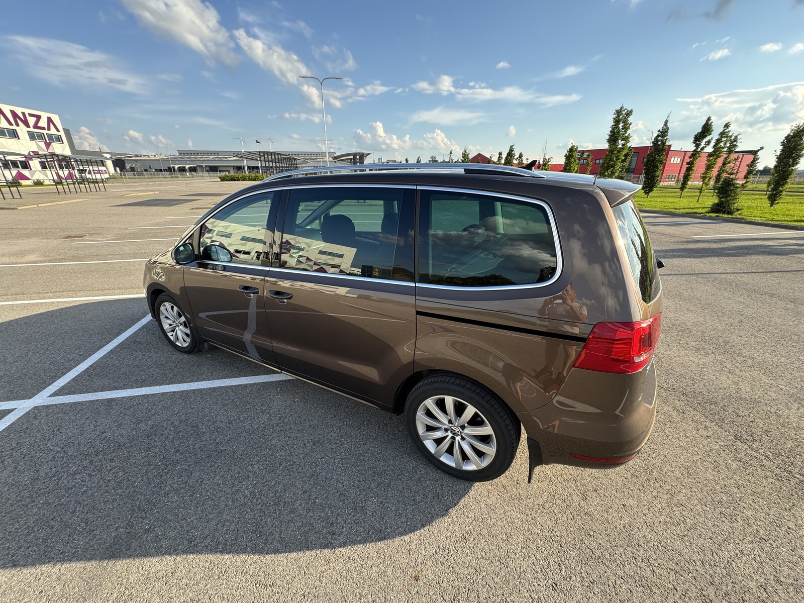 Volkswagen Sharan 2013, kuva 6/13