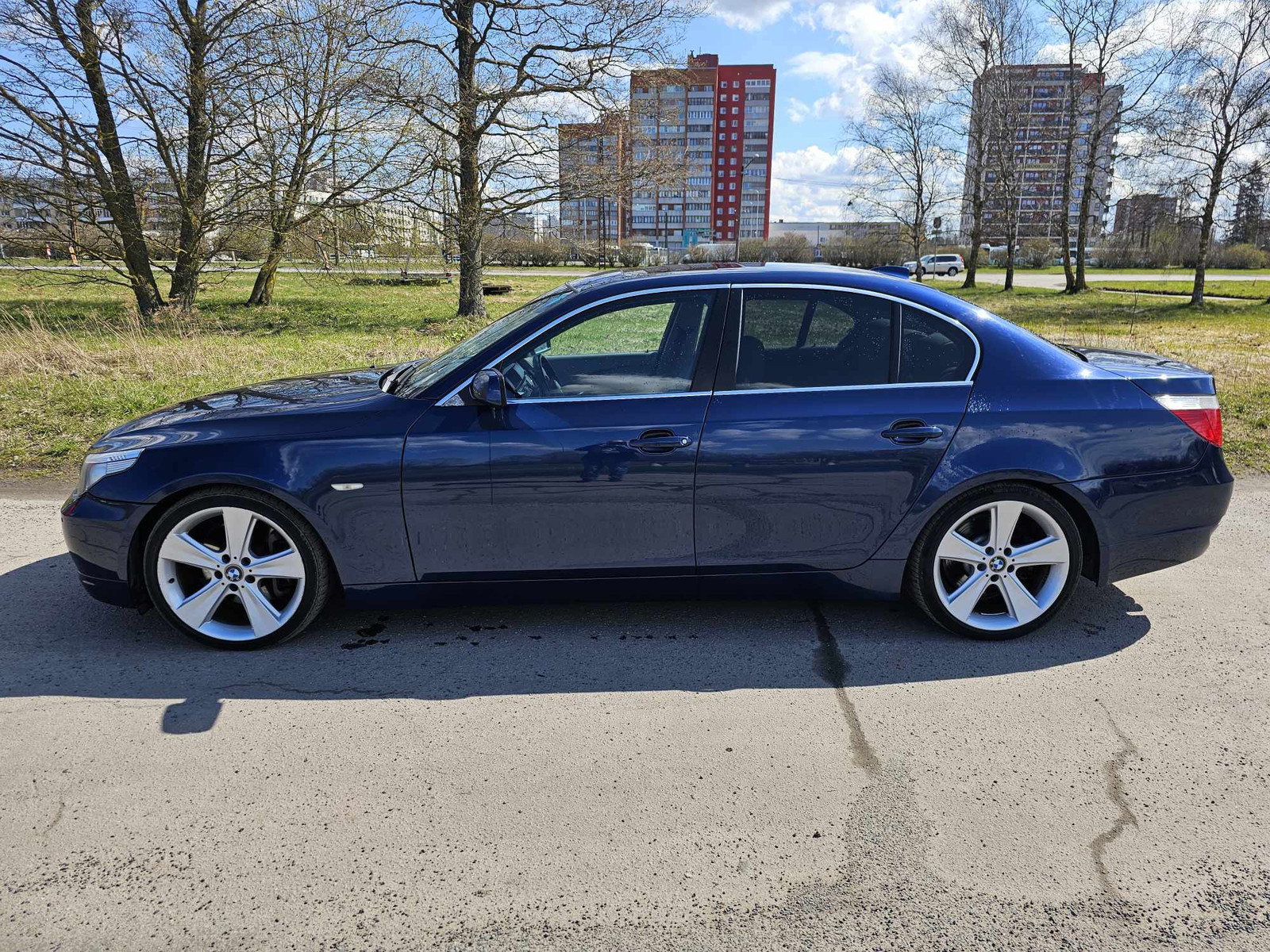 BMW 545