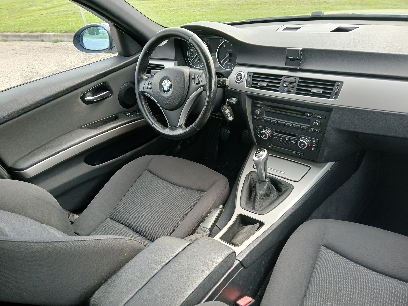 BMW 318 d 2008, photo 6/8