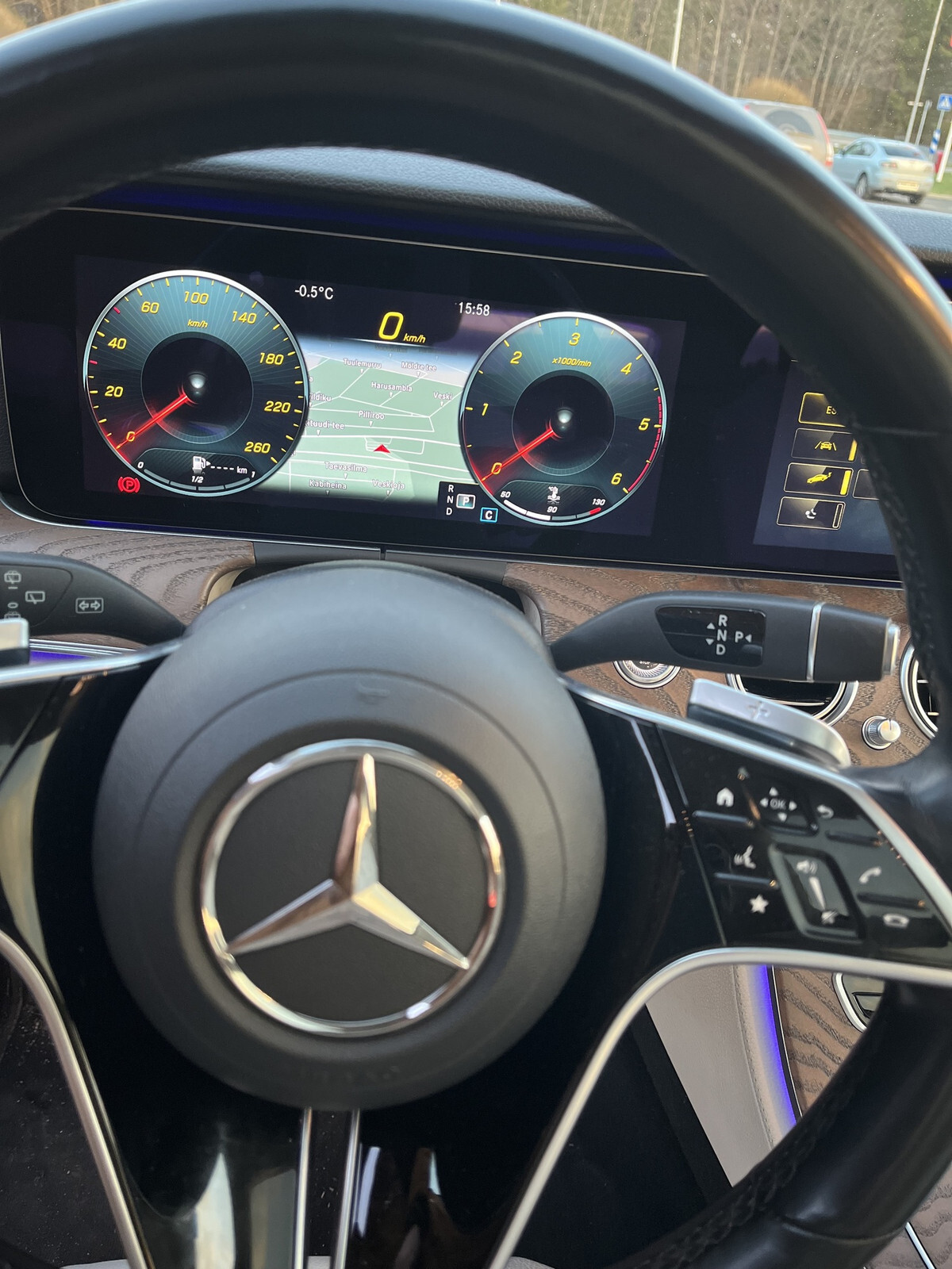Mercedes-Benz E 400 2020, kuva 7/8