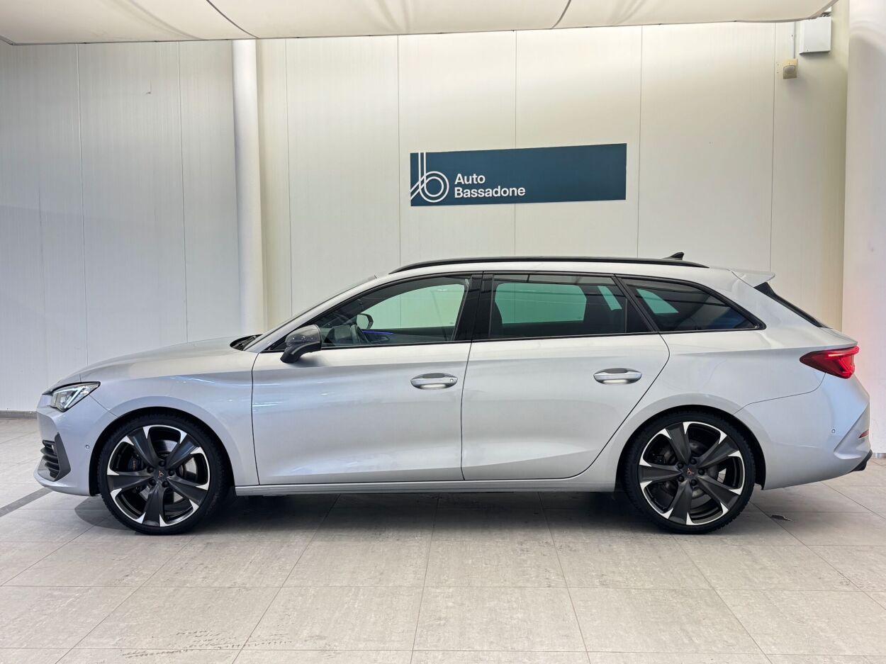 Cupra Leon VZ 4WD 2.0 228kW 2022, photo 3/28
