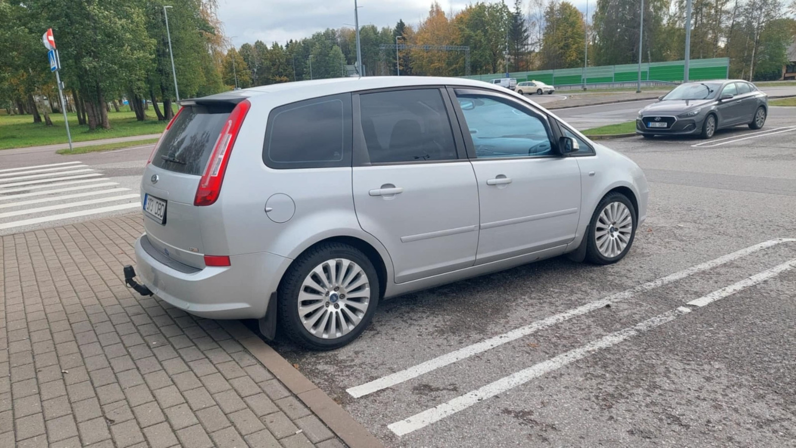 Ford C-Max 2009, photo 3/9