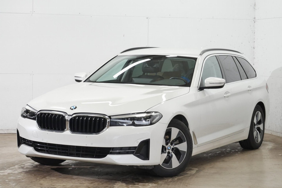BMW 520, 2023, 2.0, 140 kW, hybrid (diesel/electric), automatic, all-wheel drive