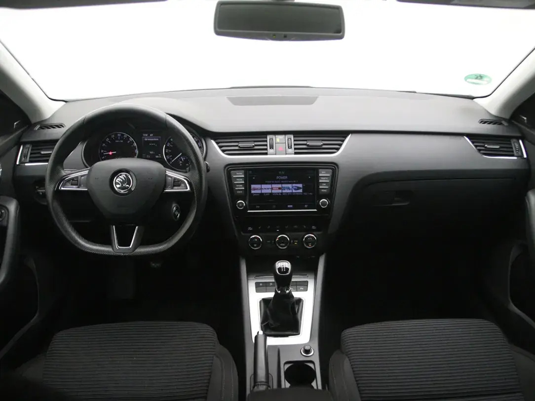 Škoda Octavia 2016, photo 2/36