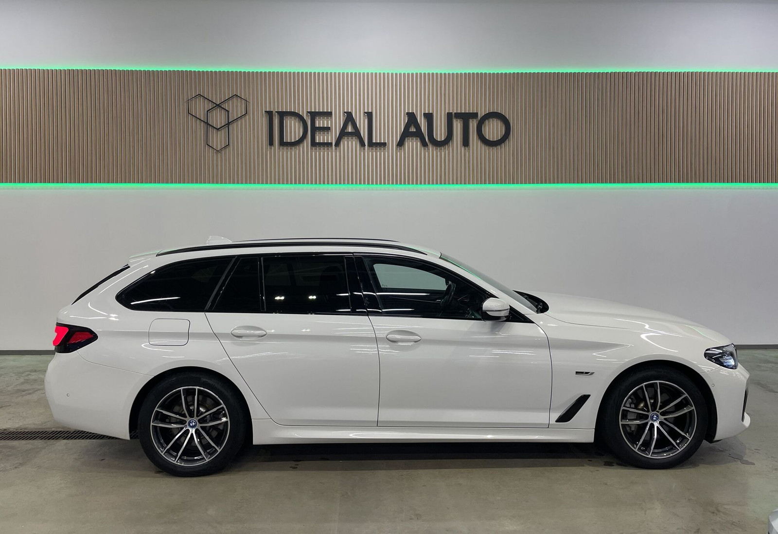 BMW 530 2022, photo 3/21