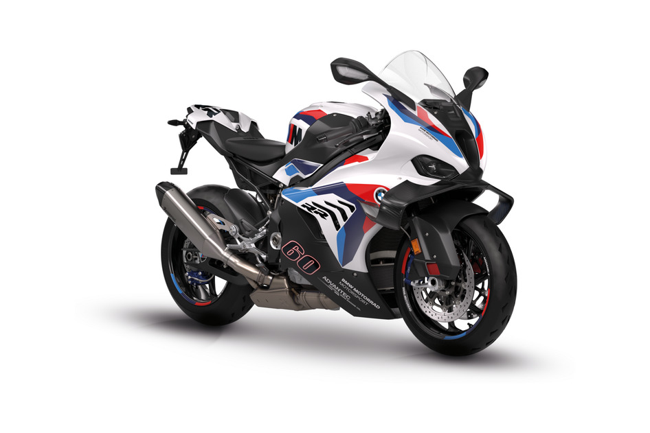 BMW M, bensiin, manuaal, tagavedu