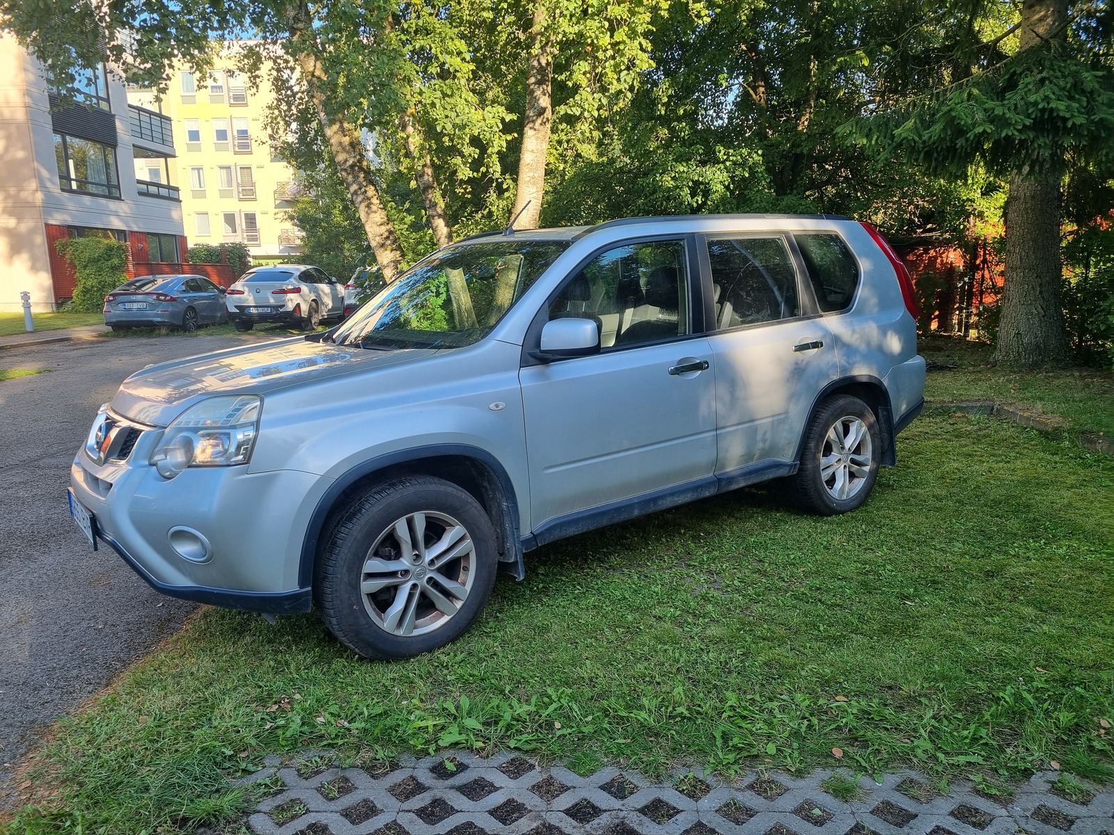 Nissan X-Trail 2011, photo 2/10