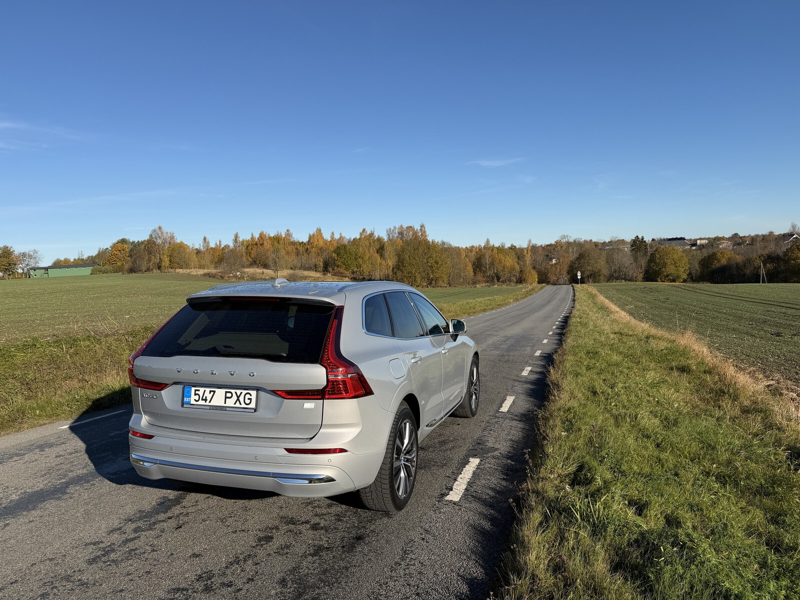 Volvo XC60 2021, photo 4/7