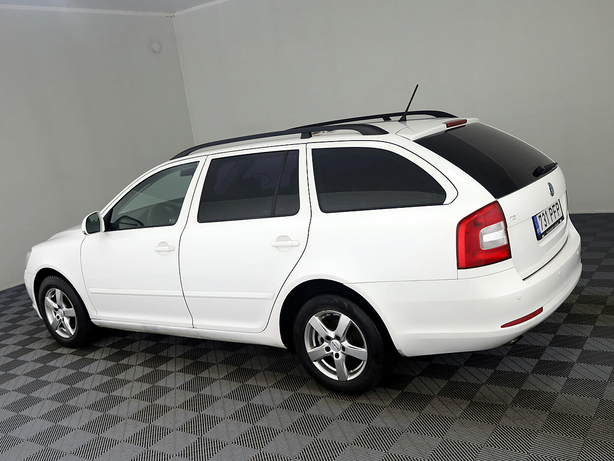 Škoda Octavia 2012, photo 4/7