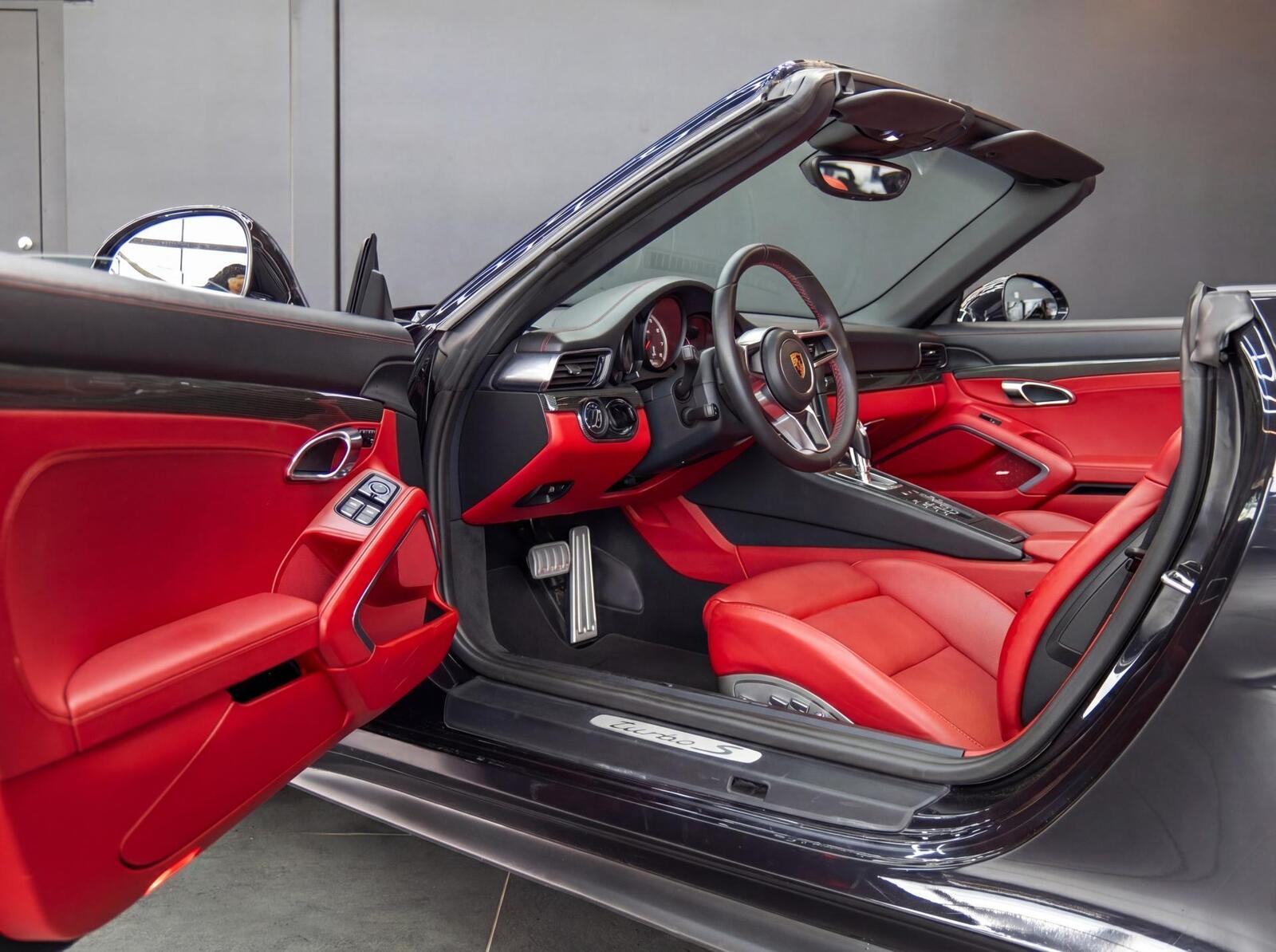 Porsche 911 Turbo S Cabrio 3.8 412kW 2014, kuva 7/17