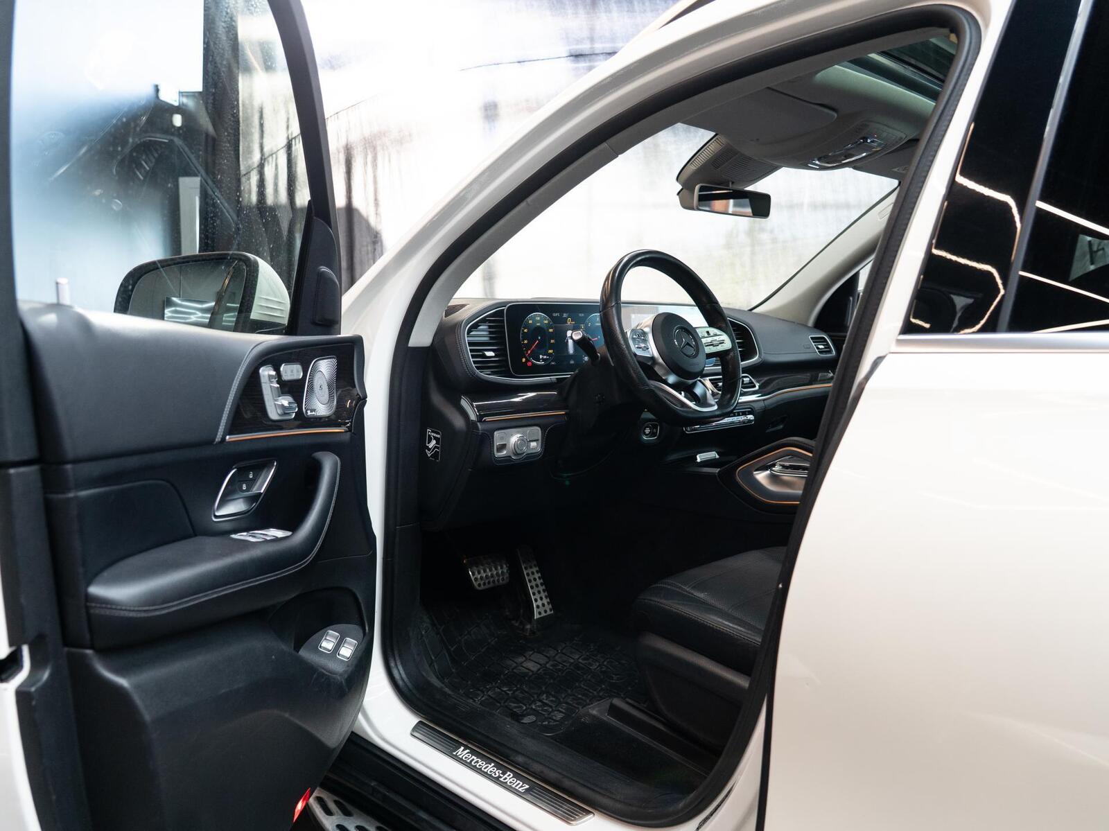 Mercedes-Benz GLS 400 2019, photo 4/10