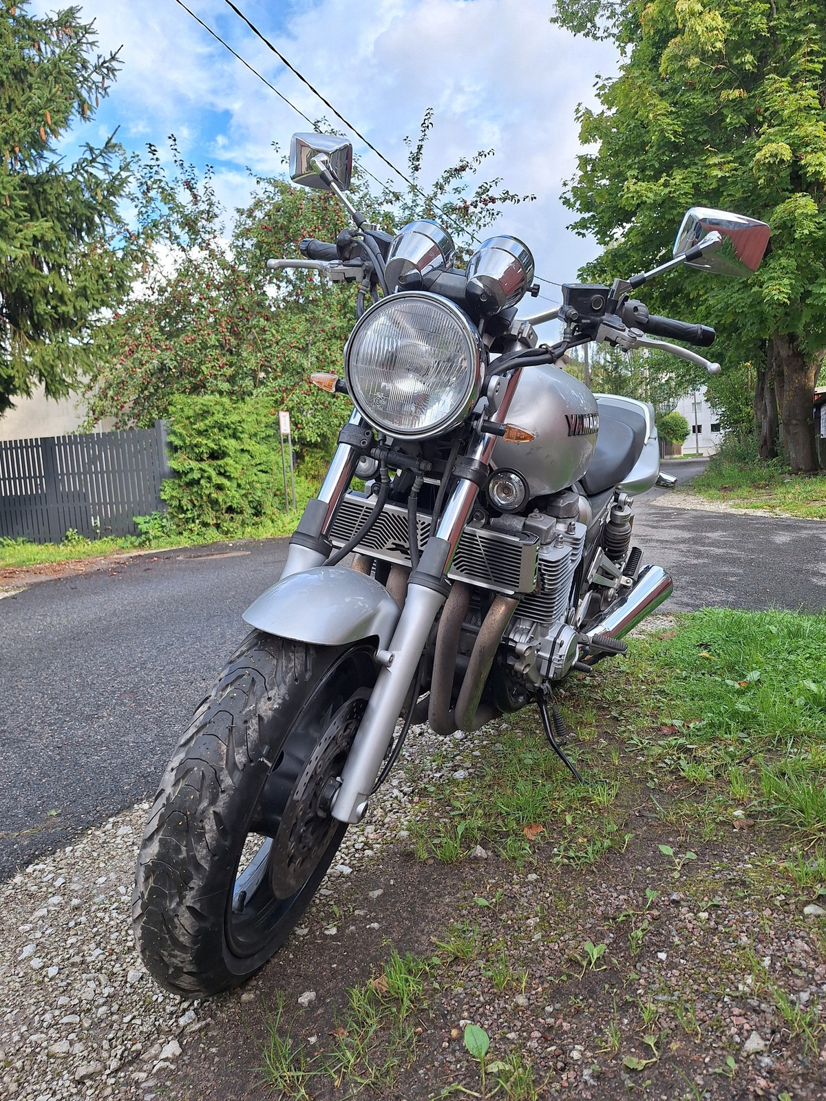Yamaha XJR 1300 2000, photo 2/7