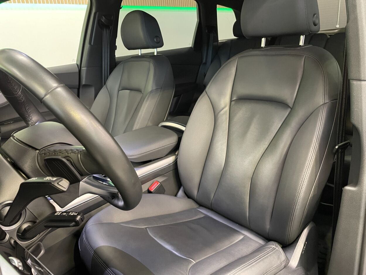 Audi Q7 2022, photo 7/10