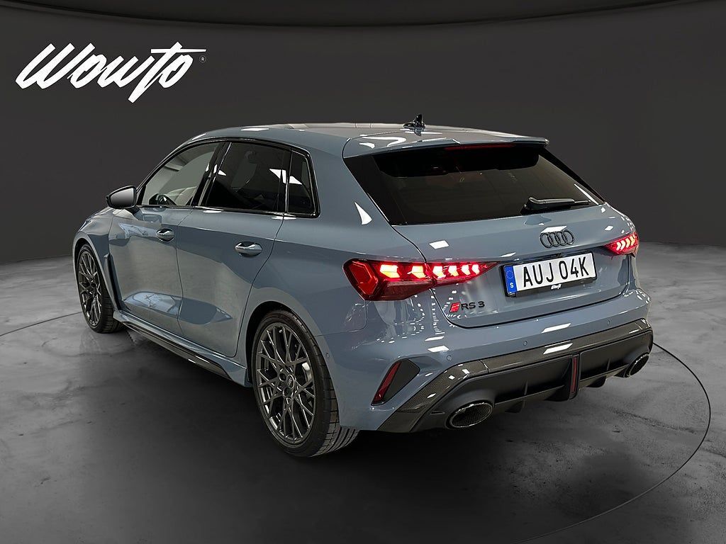 Audi RS3 2024, photo 4/17