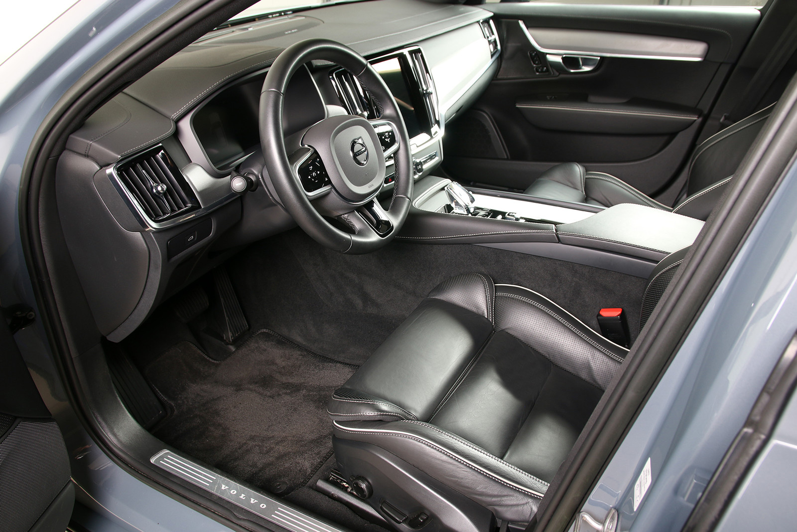 Volvo V90 2023, kuva 7/12