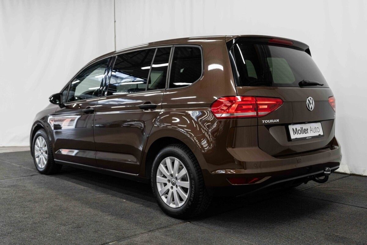 Volkswagen Touran 2016, photo 3/10