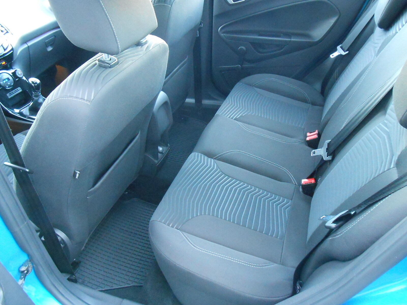 Ford Fiesta 2015, photo 7/20