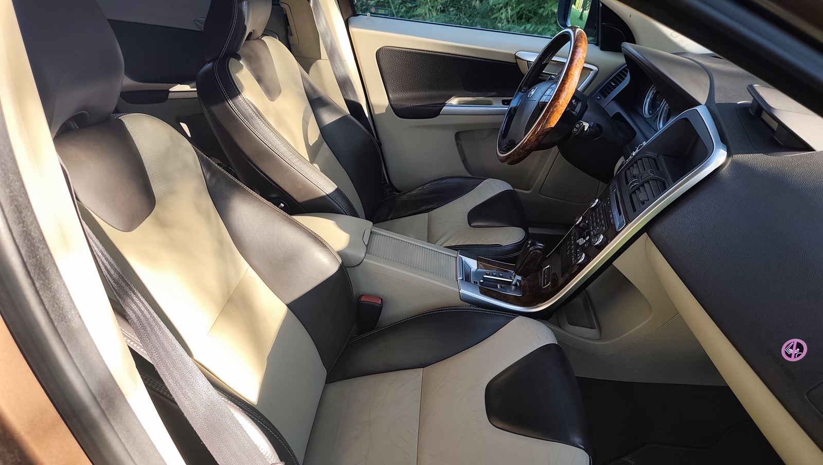 Volvo XC60 2009, photo 5/11
