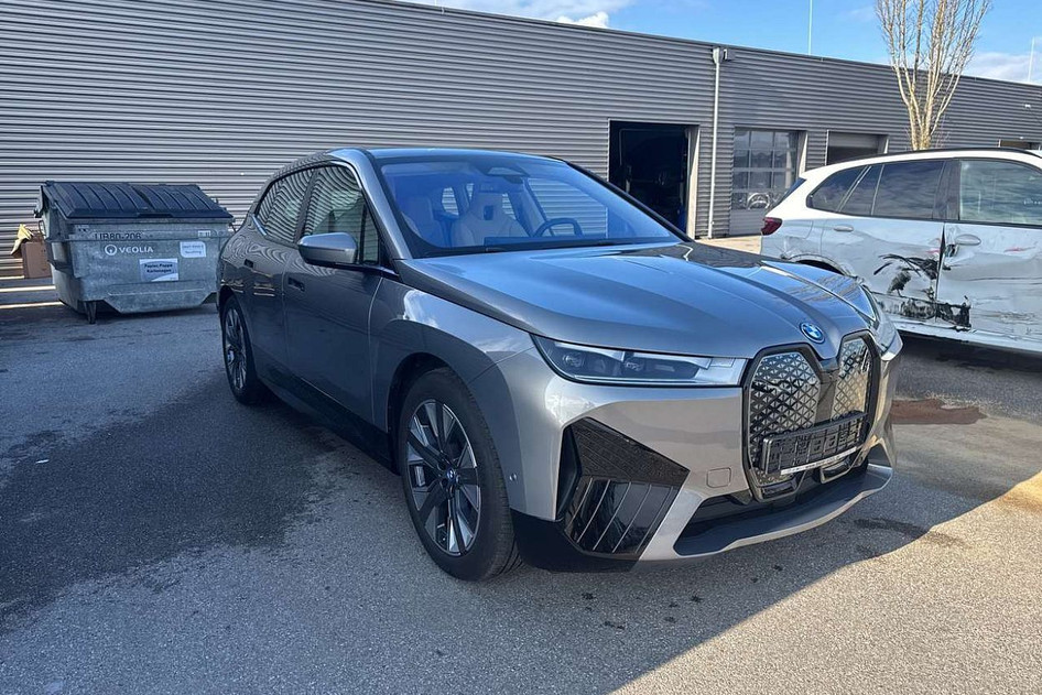 BMW iX, 2025, 385 kW, electric, automatic, four-wheel drive