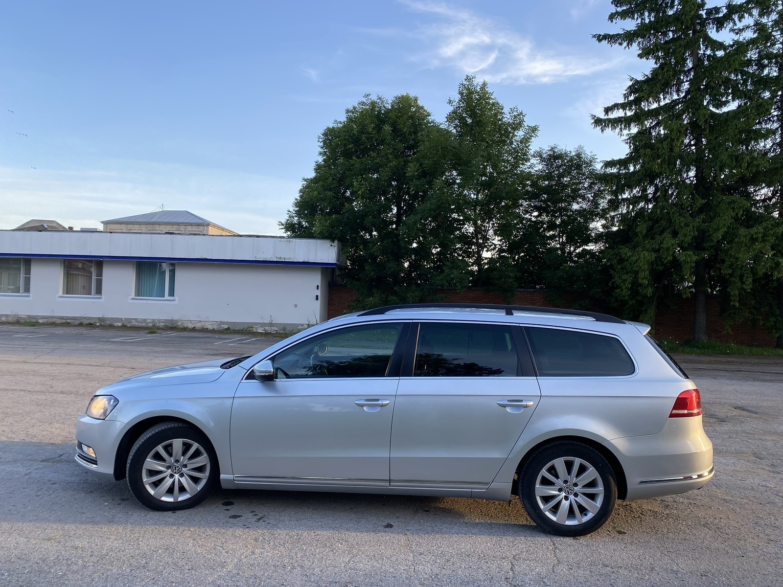 Volkswagen Passat Variant 2013, photo 6/22