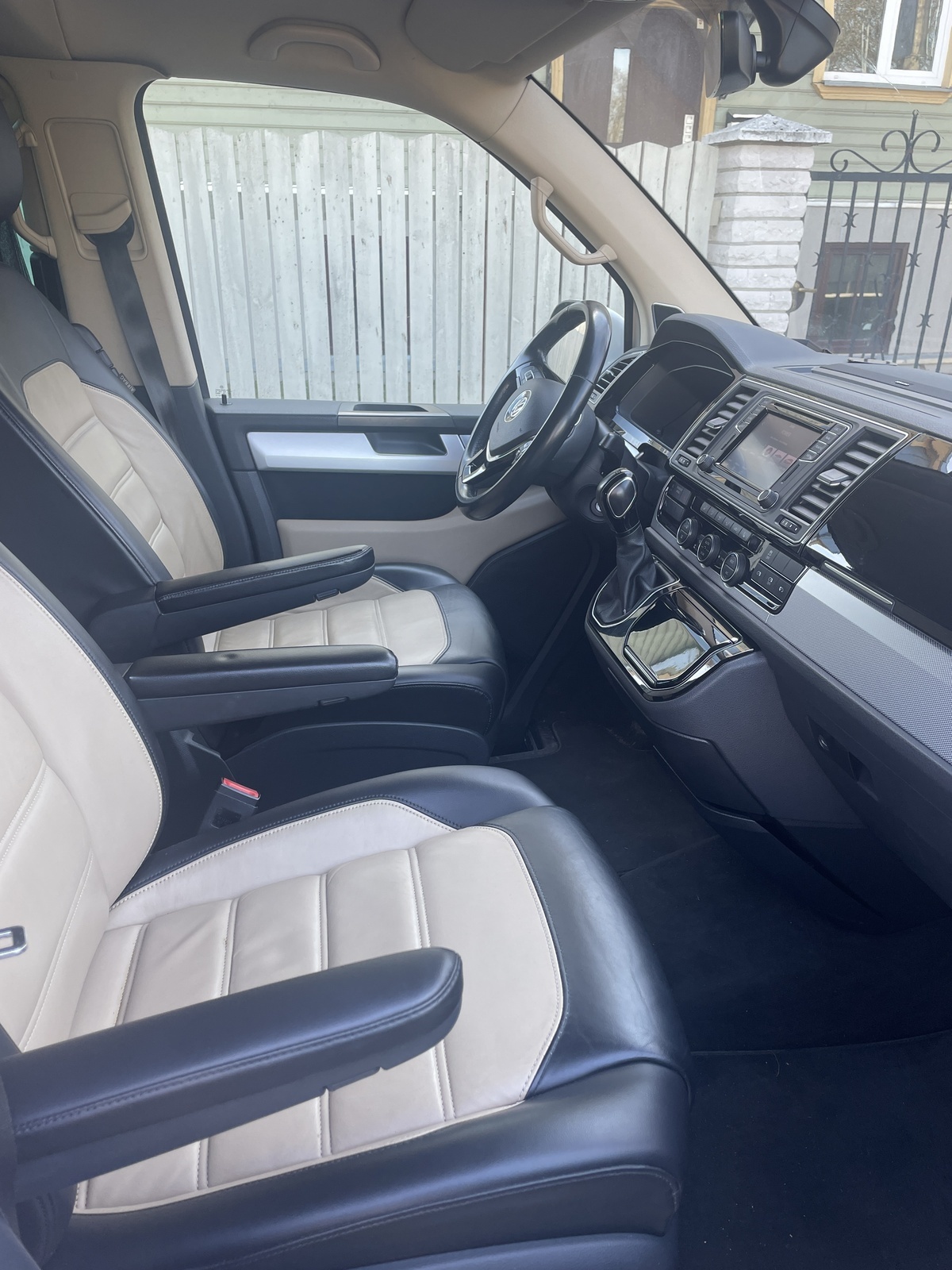 Volkswagen Multivan 2016, kuva 7/7