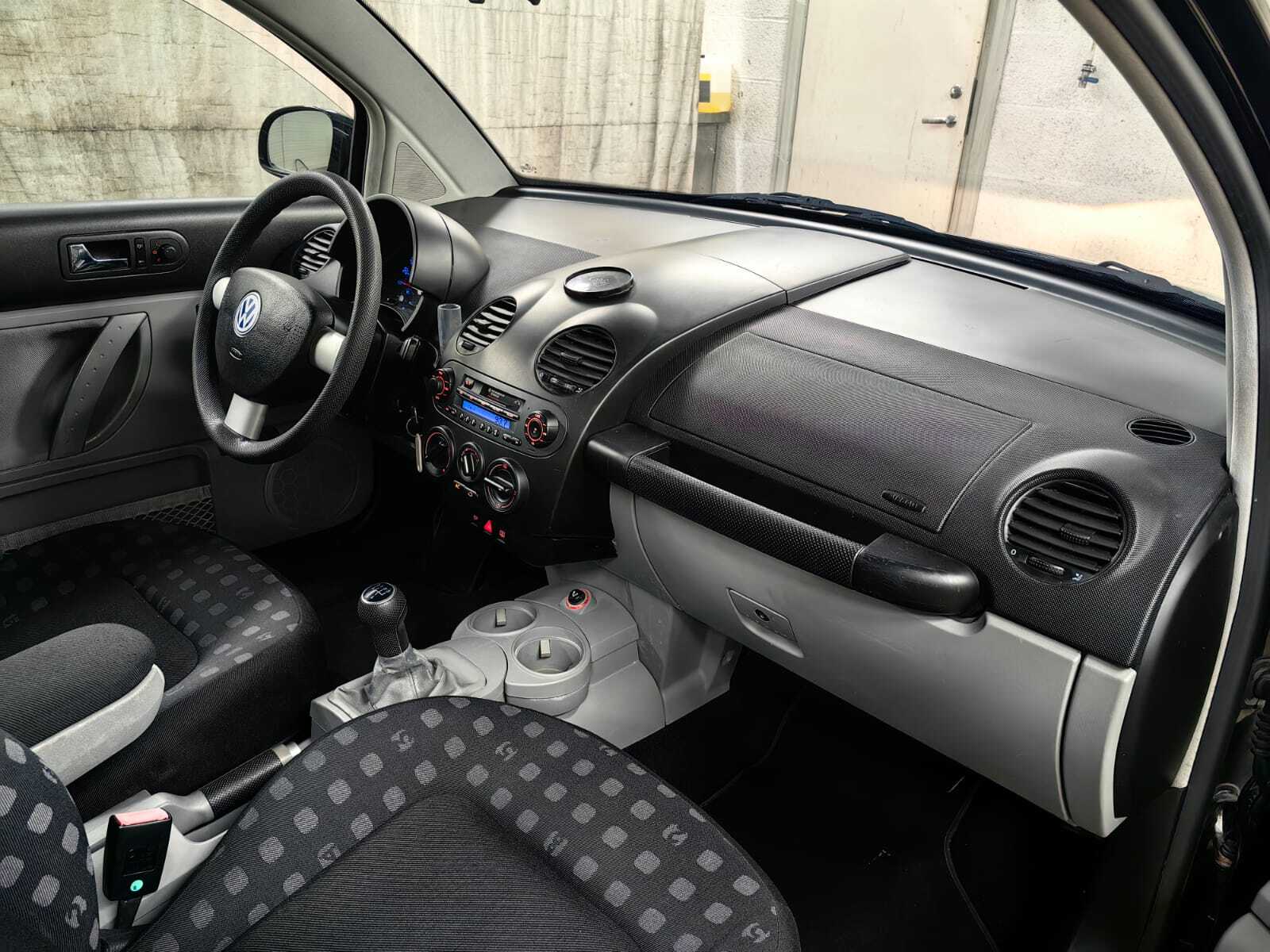 Volkswagen New Beetle 1.9 66kW 2002, photo 5/17