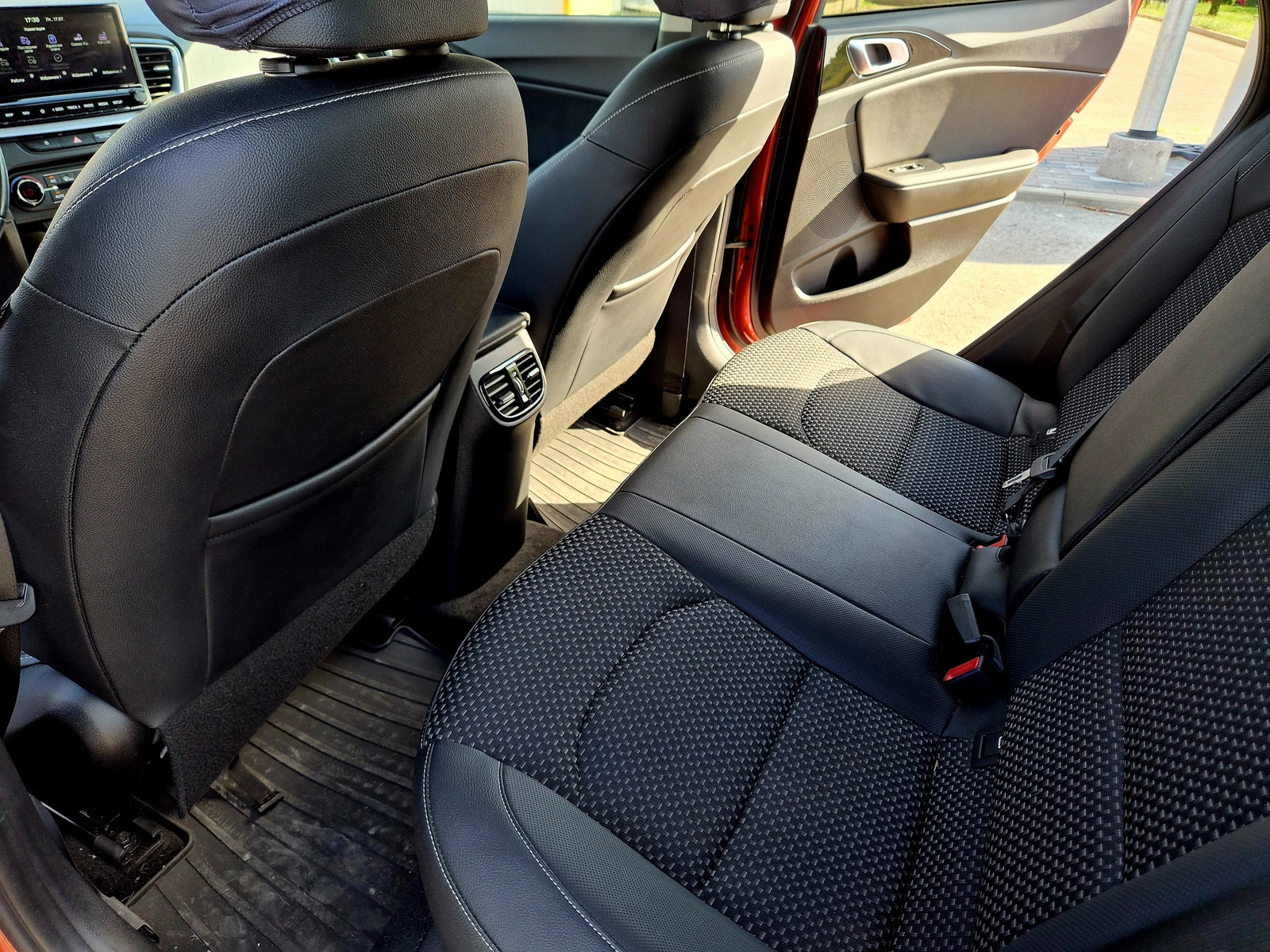 Kia XCeed 2020, photo 7/15