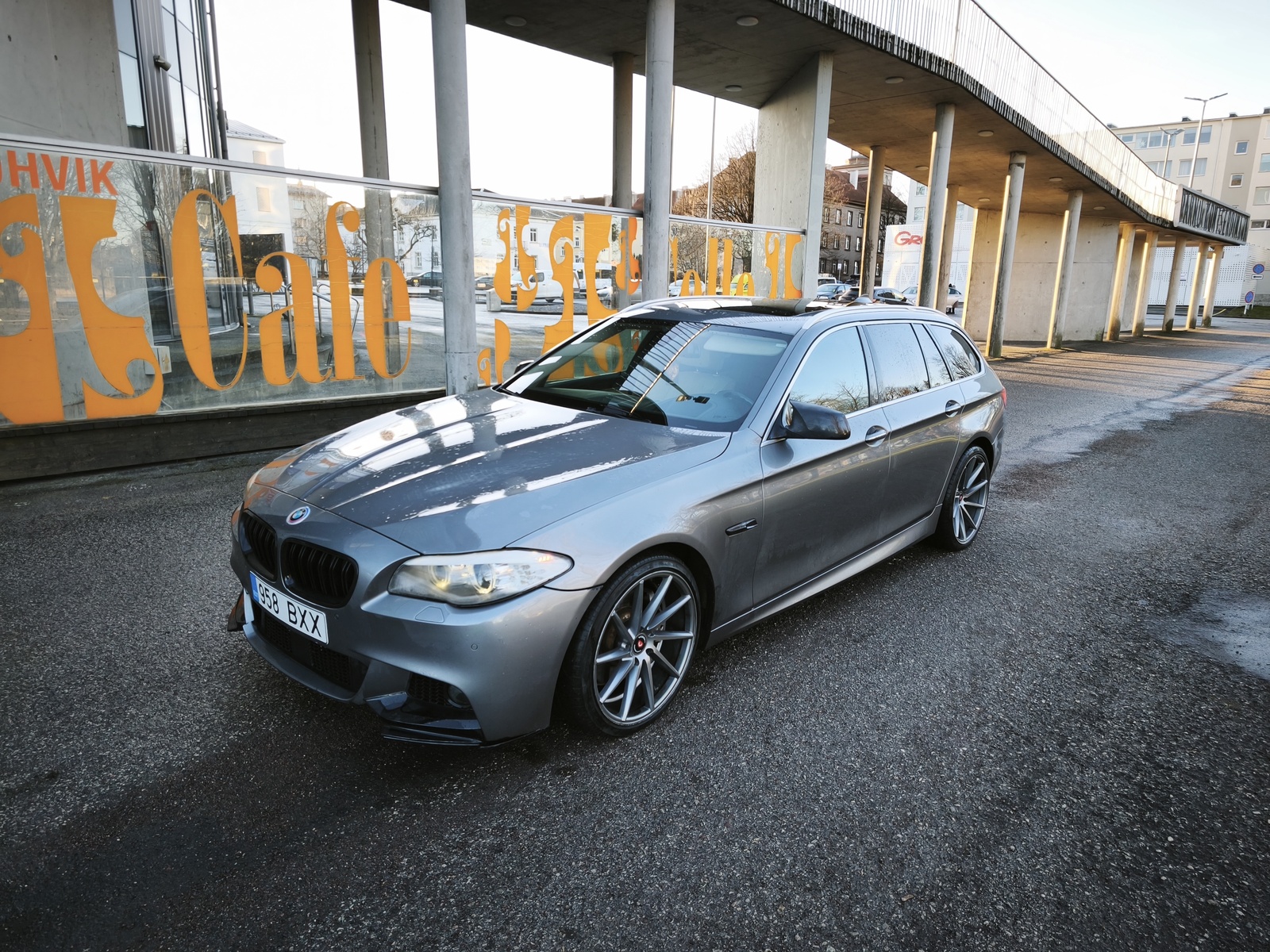 BMW 530 2011, photo 2/13