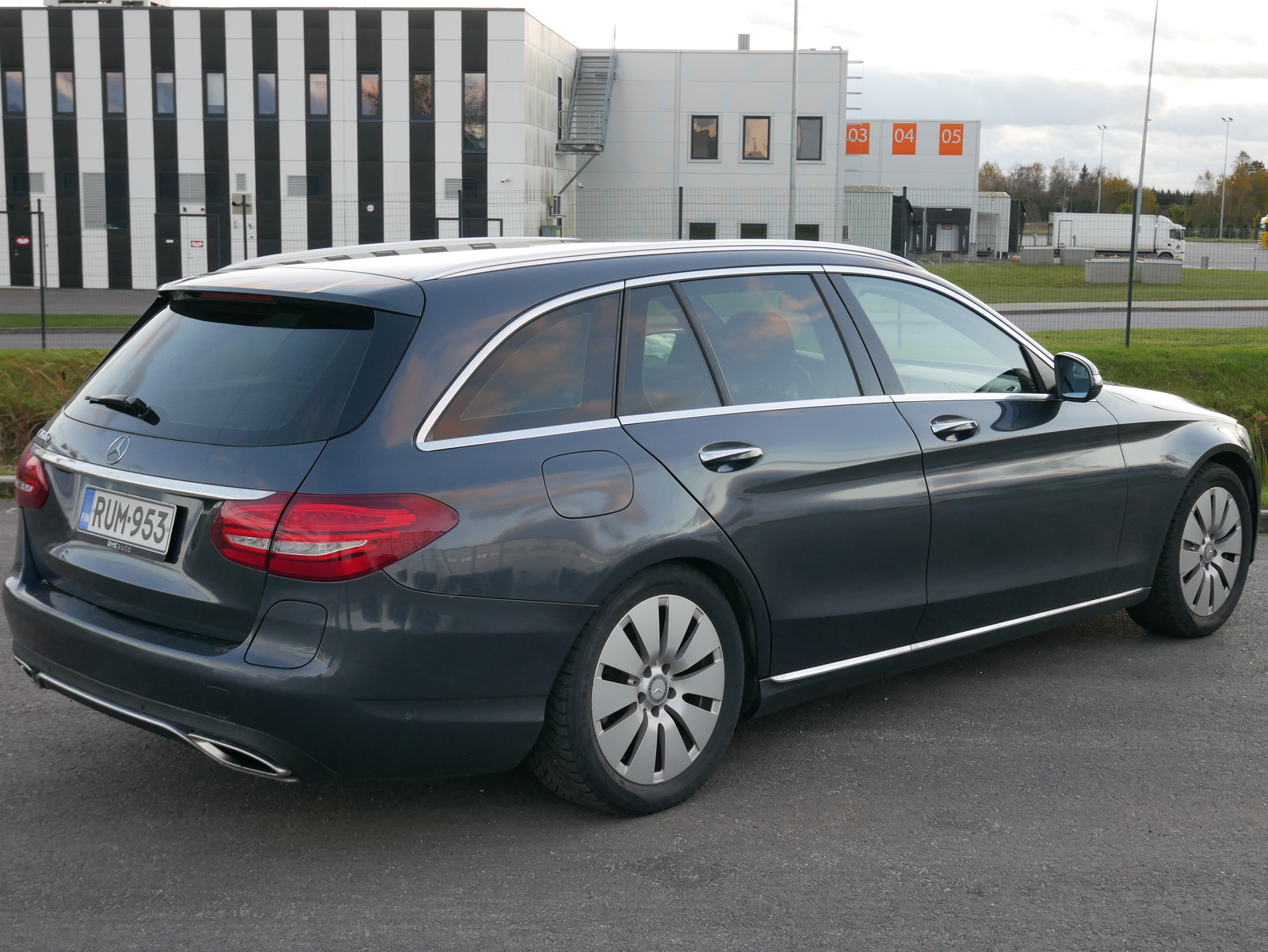 Mercedes-Benz C 350 2015, photo 4/10