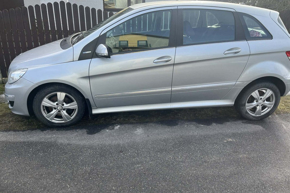 Mercedes-Benz B 180, 2010, 2.0, 85 kW, bensiin+cng, automaat, esivedu