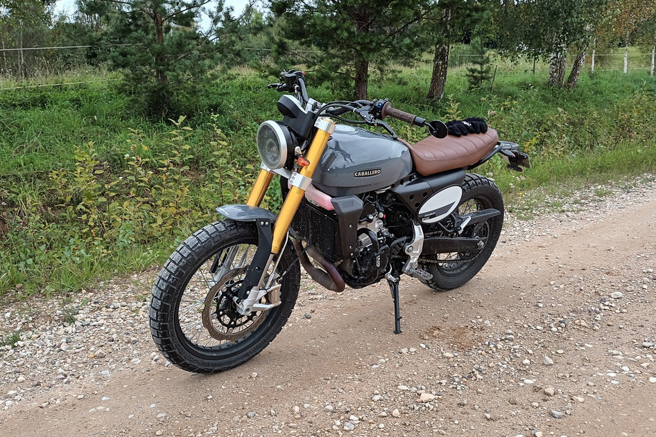 2021, 0.4, 28.3 kW, bensiin, manuaal, tagavedu