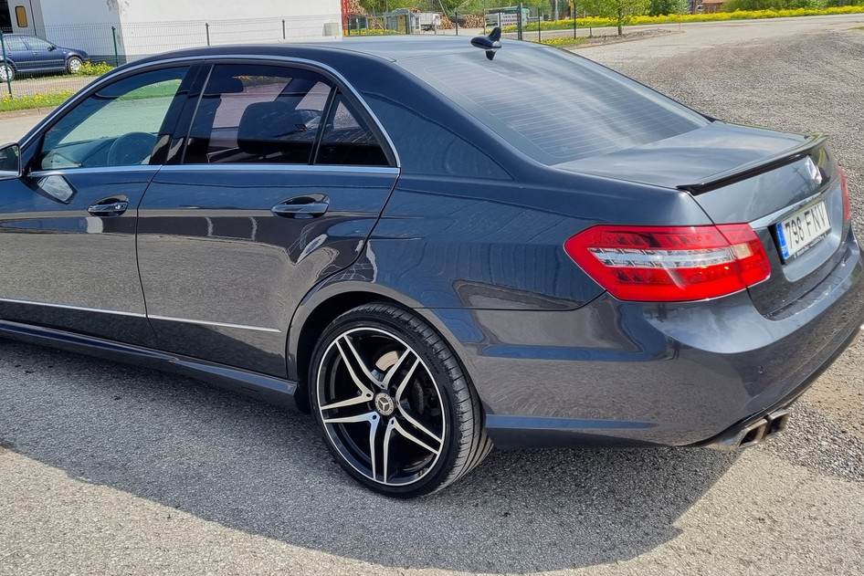 Mercedes-Benz 200, 2010, 1.8, 135 kW, petrol, automatic, rear-wheel drive