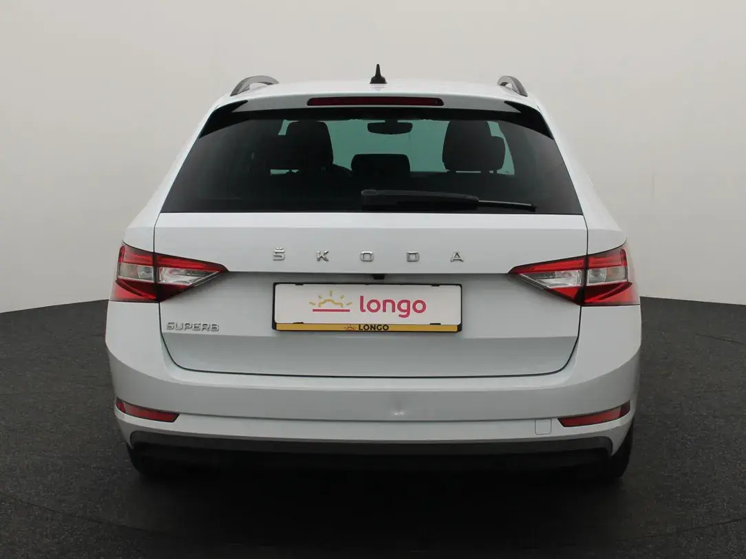 Škoda Superb 2022, photo 5/32