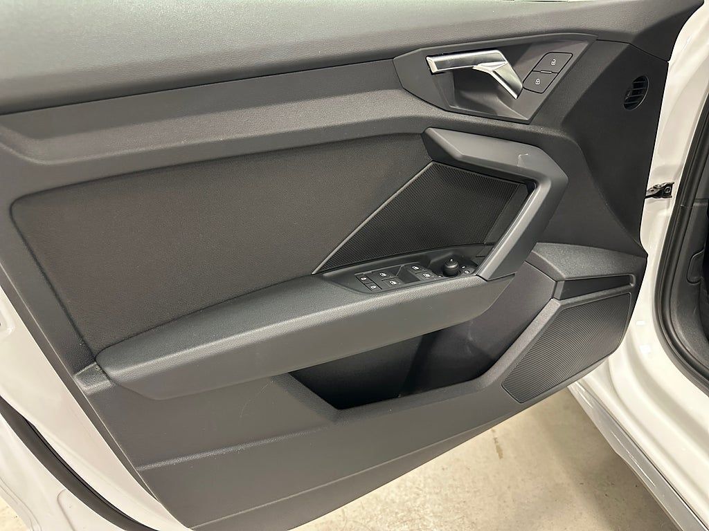 Audi A3 2022, kuva 7/10