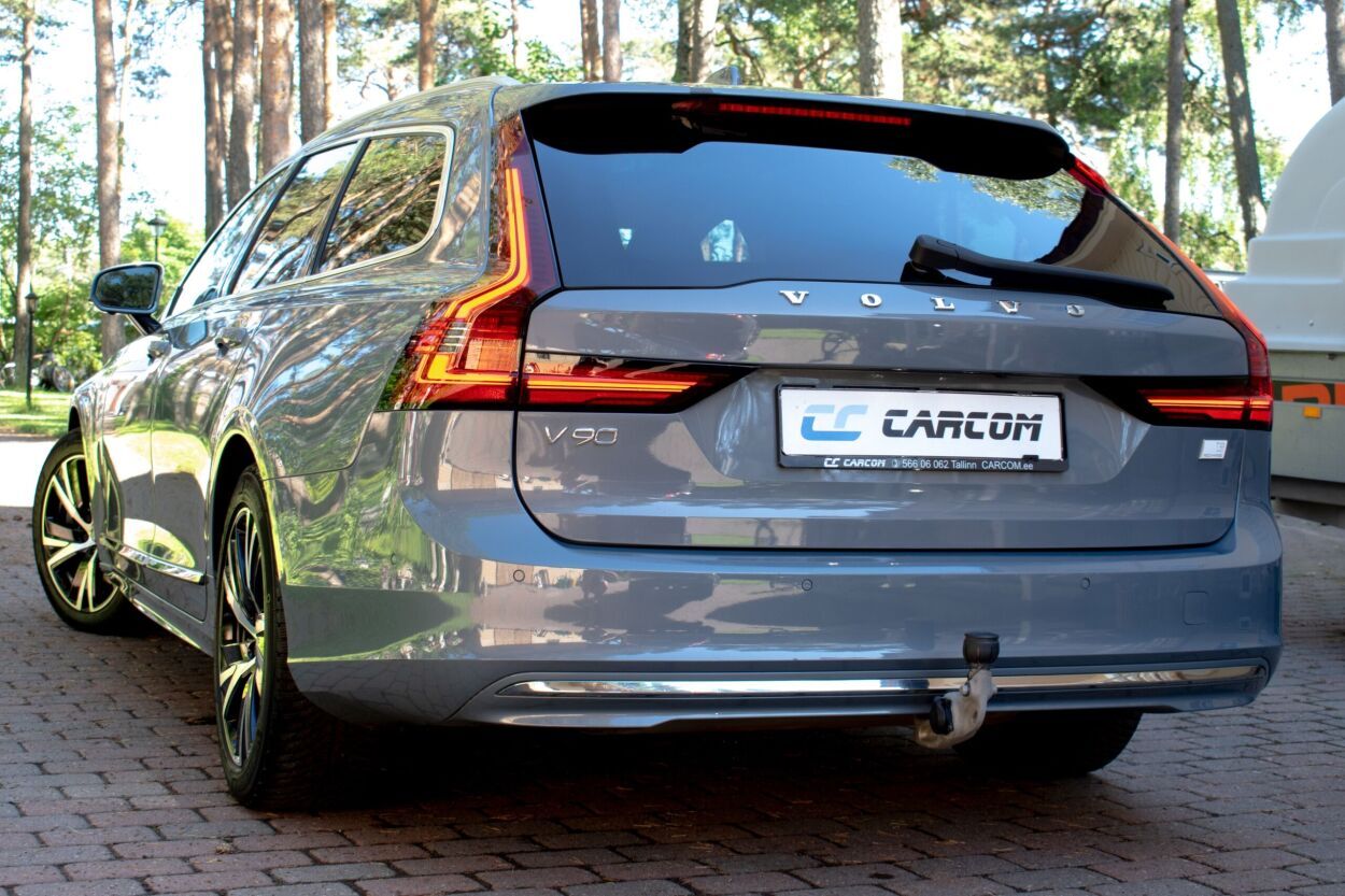 Volvo V90 2022, photo 7/18