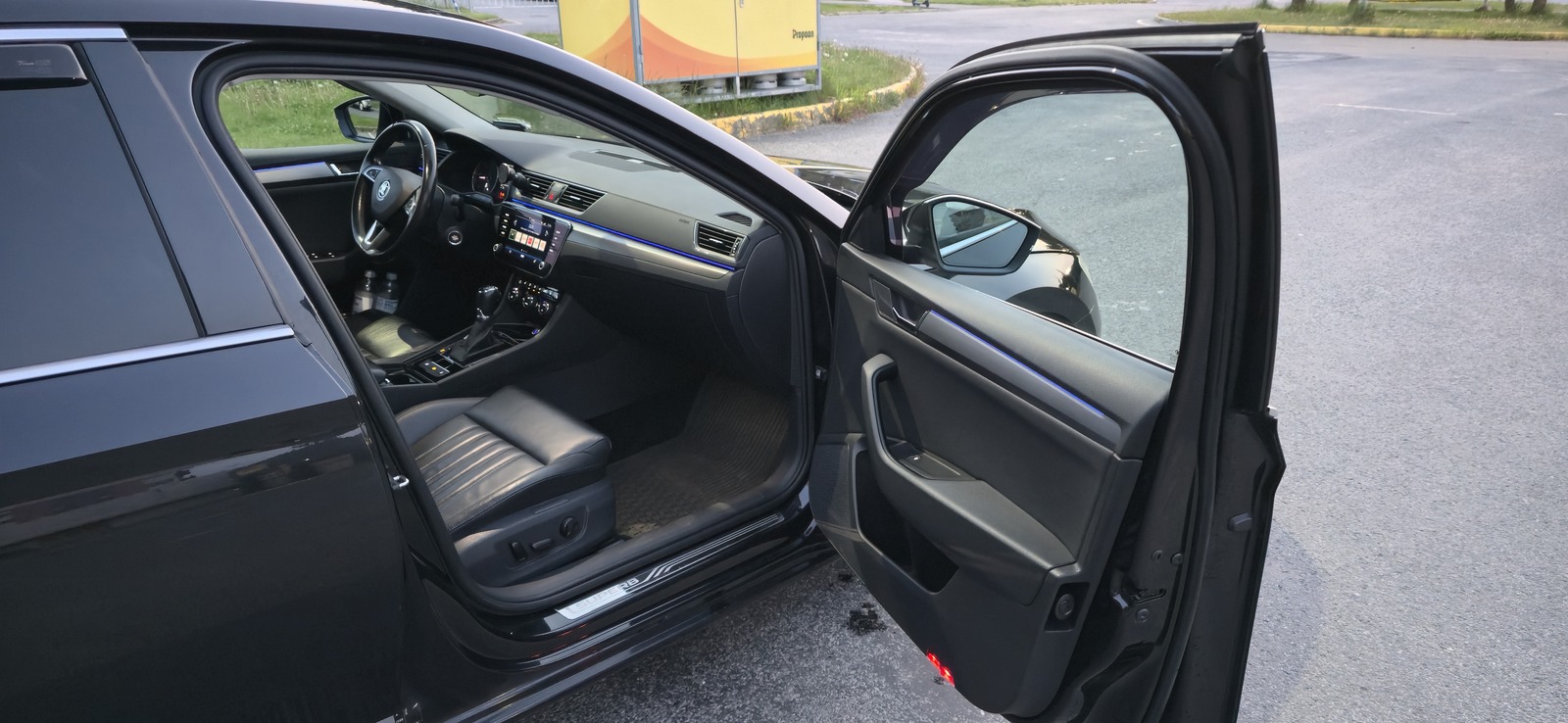 Škoda Superb 2019, kuva 7/12