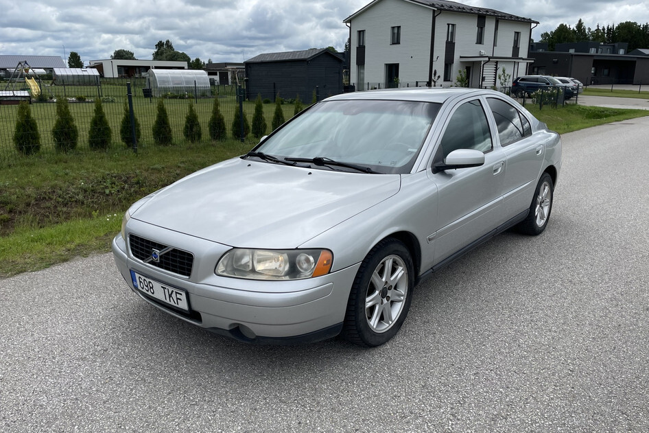 Volvo S60, 2004, 2.4, 120 kW, дизель, автомат, передний привод