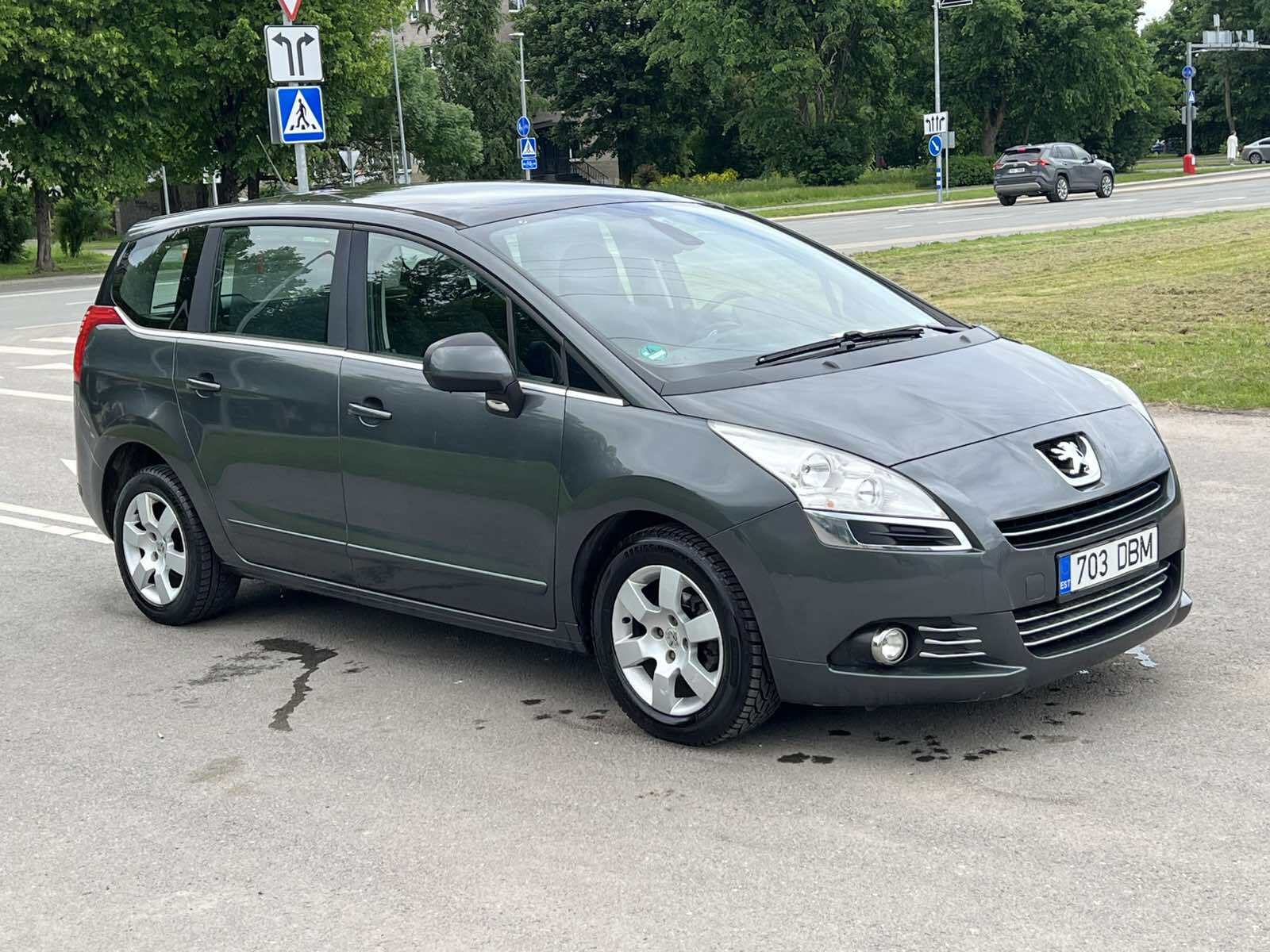 Peugeot 5008 2013, photo 2/11