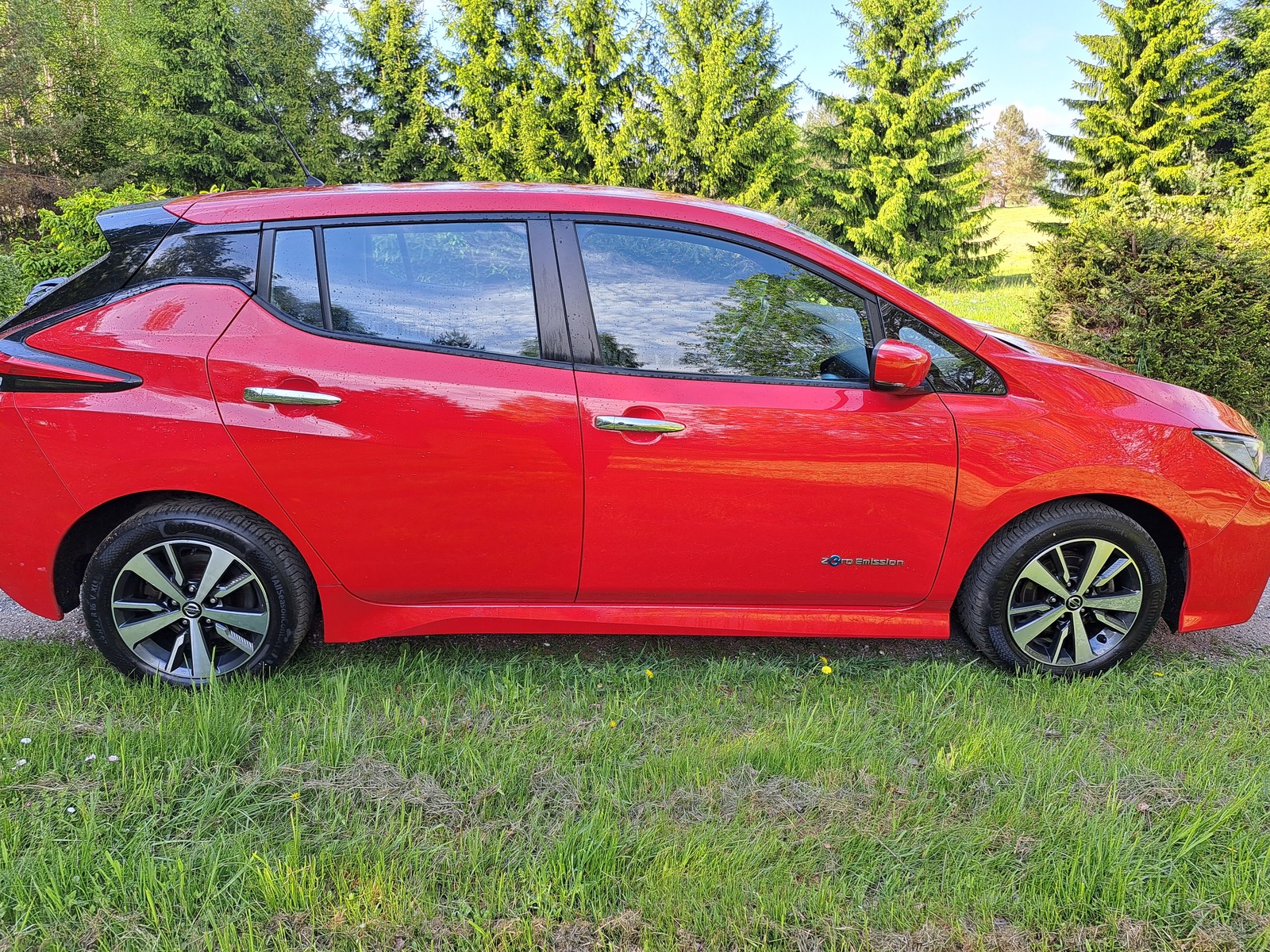 Nissan Leaf 2018, photo 3/10