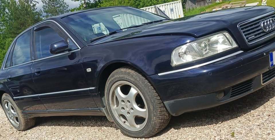 Audi A8 2000, photo 4/10