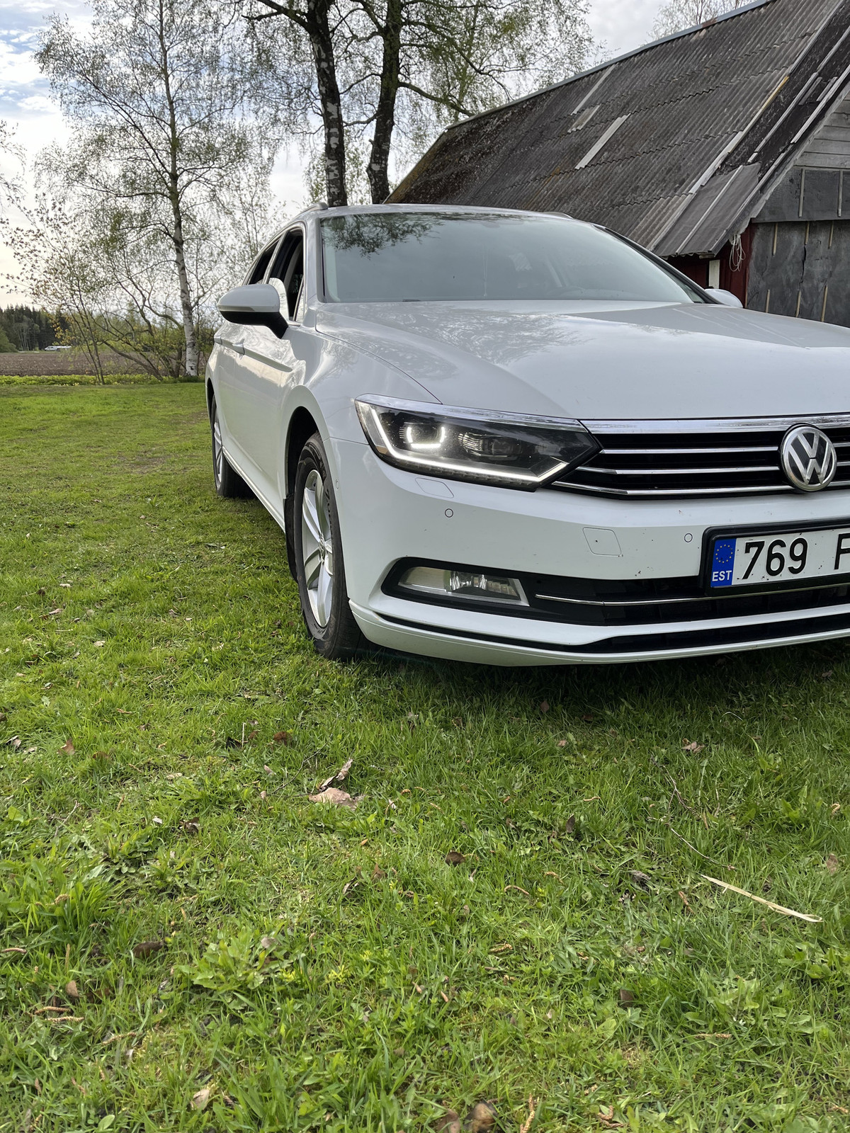 Volkswagen Passat 2017, photo 2/10