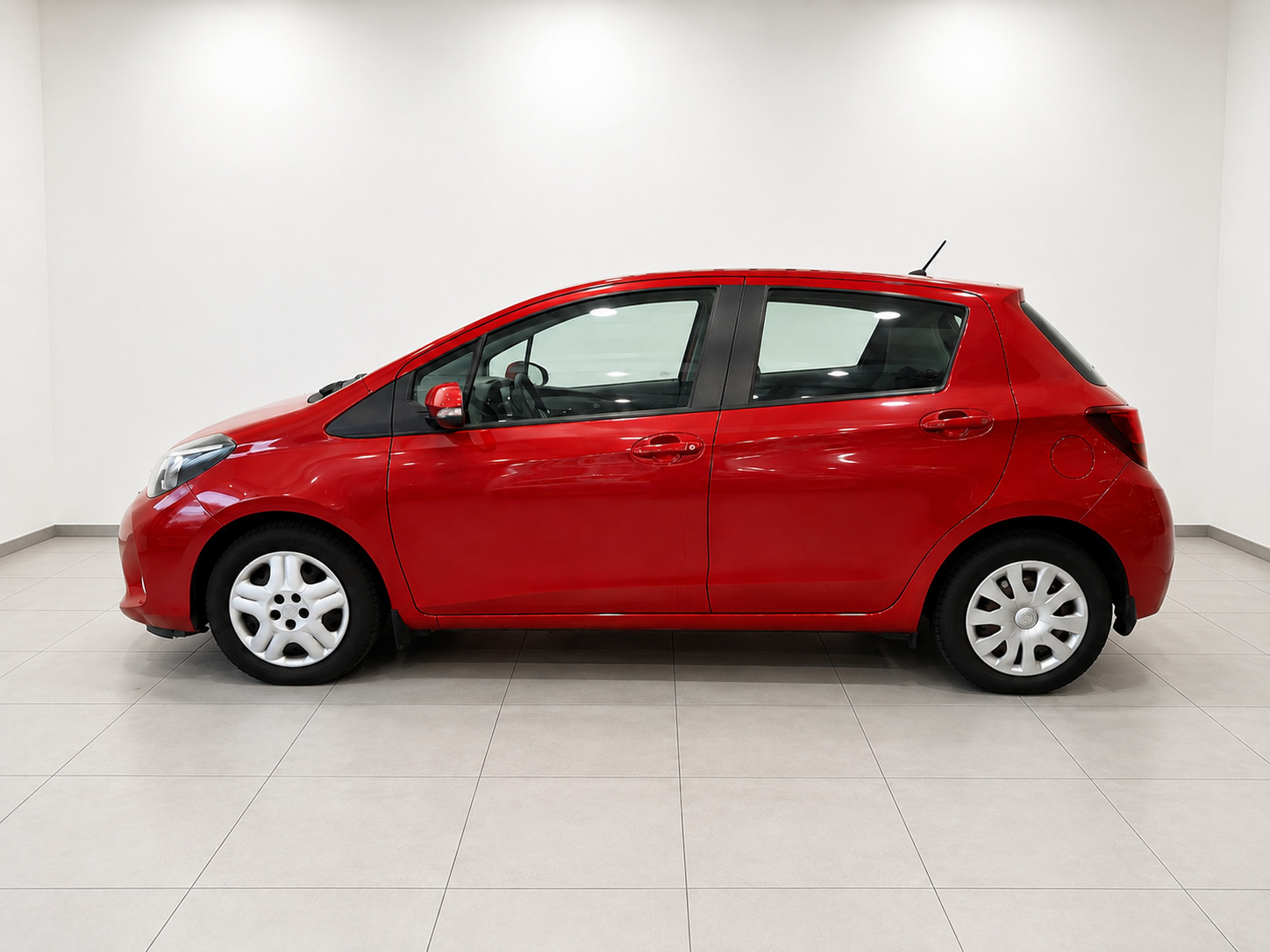 Toyota Yaris 1.3 73kW 2014, photo 4/26