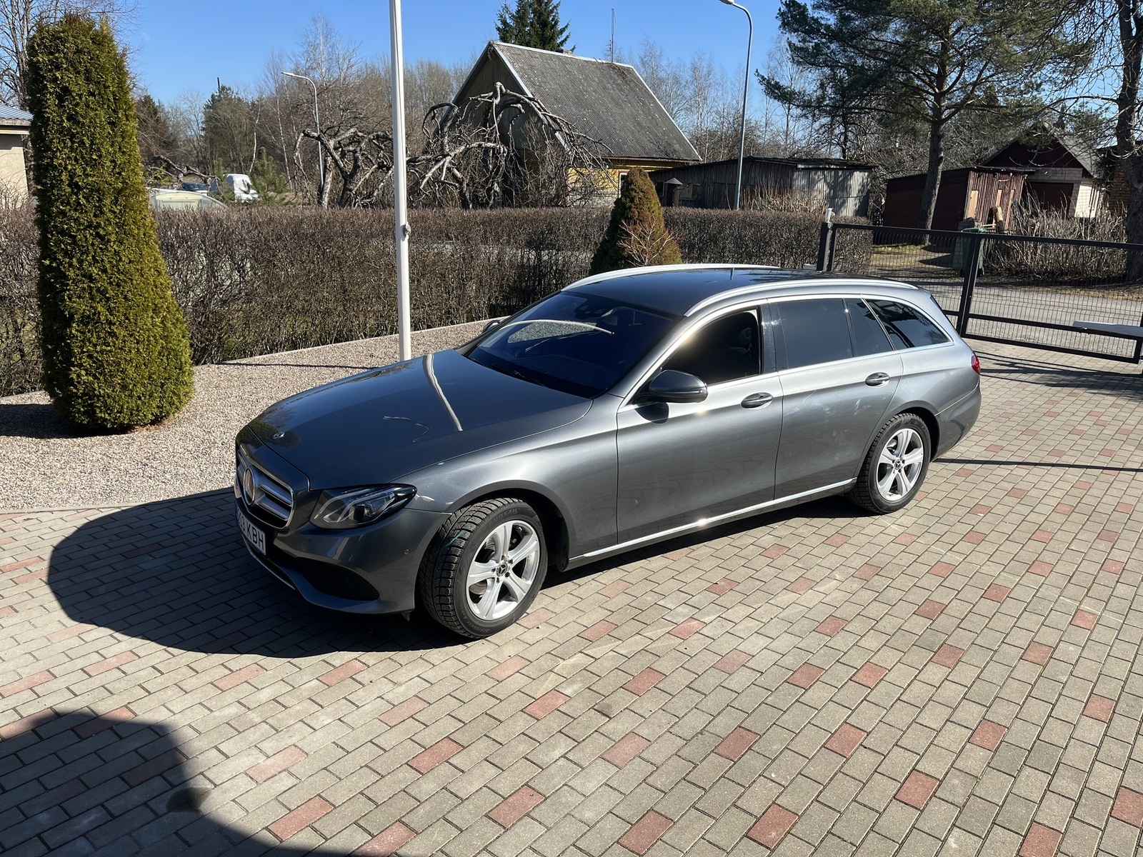 Mercedes-Benz E 220 2017, photo 6/17