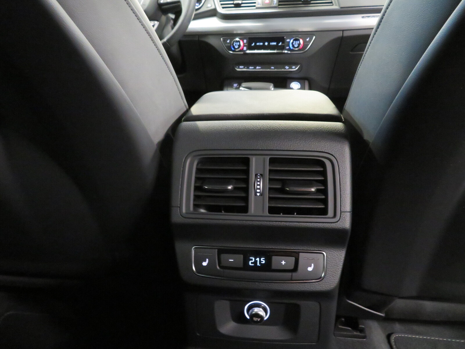 Audi Q5 2019, photo 6/11